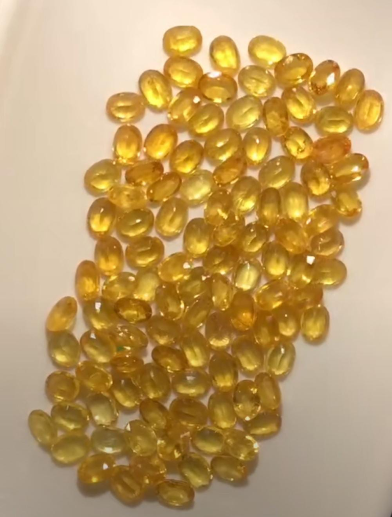 JUPITAR YELLOW SAPPHIRE STONE